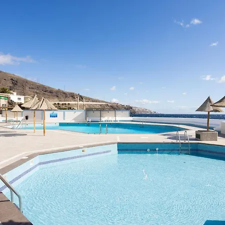 公寓 Home2Book Paradise Caletillas, Terrace & Pool 坎德拉里亚